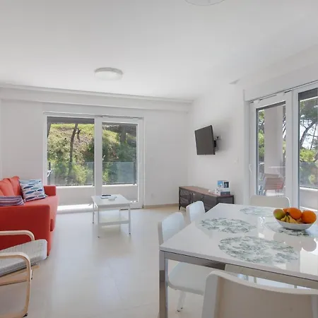 Ursa Podgora (Split-Dalmatia)